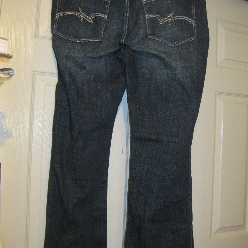 Wrangler Boot Cut Jeans.  17/18 -- 32" Inseam -- New w Tag